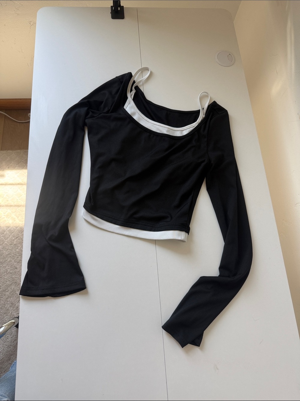 SHEIN Black Long Sleeve Cropped Top with White Trim